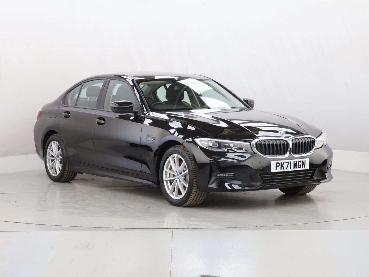A 2021 BMW 3 SERIES 2.0 330e 12kWh SE Pro Saloon 4dr Petrol Plug-in Hybrid Auto Euro 6 (s/s) (2 A 2021 BMW 3 SERIES 2.0 330e 12kWh SE Pro Saloon 4dr Petrol Plug-in Hybrid Auto Euro 6 (s/s) (2