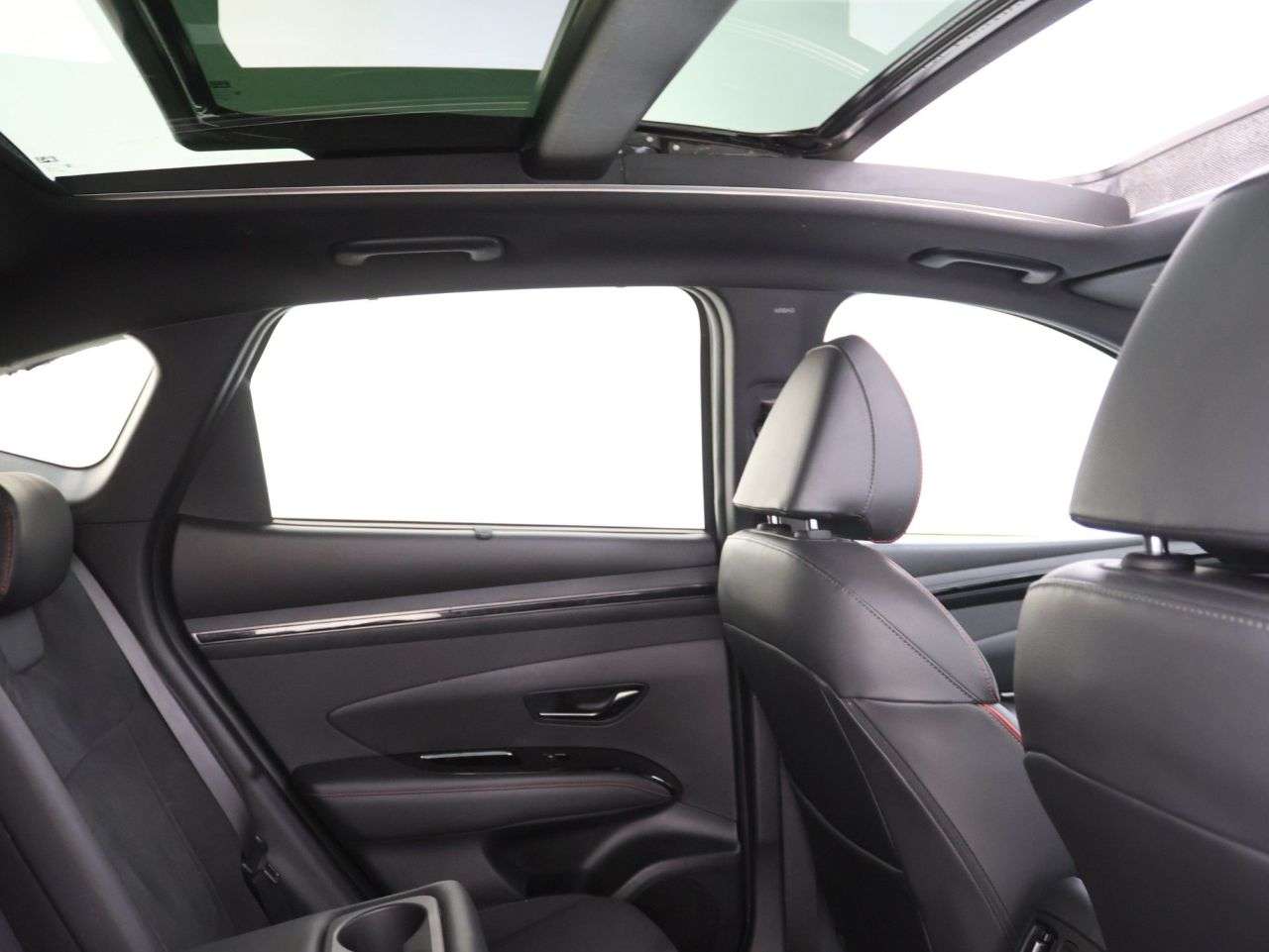 A 2023 HYUNDAI TUCSON 1.6 T-GDi 13.8kWh N Line S SUV 5dr Petrol Plug-in Hybrid Auto 4WD Euro 6 (s A 2023 HYUNDAI TUCSON 1.6 T-GDi 13.8kWh N Line S SUV 5dr Petrol Plug-in Hybrid Auto 4WD Euro 6 (s
