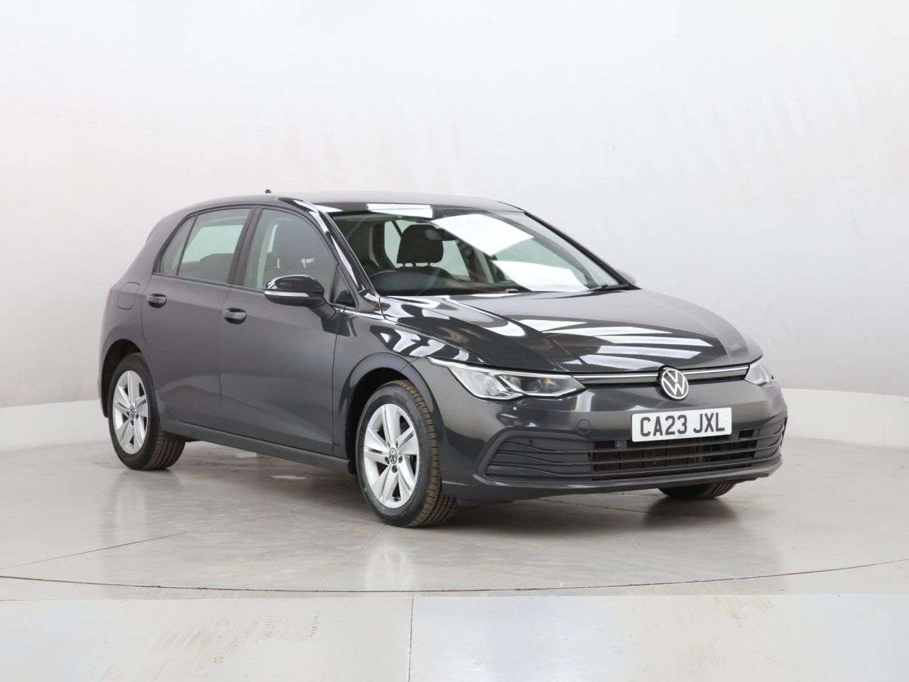 A 2023 VOLKSWAGEN GOLF 1.5 eTSI MHEV Life Hatchback 5dr Petrol Hybrid DSG Euro 6 (s/s) (150 ps) A 2023 VOLKSWAGEN GOLF 1.5 eTSI MHEV Life Hatchback 5dr Petrol Hybrid DSG Euro 6 (s/s) (150 ps)