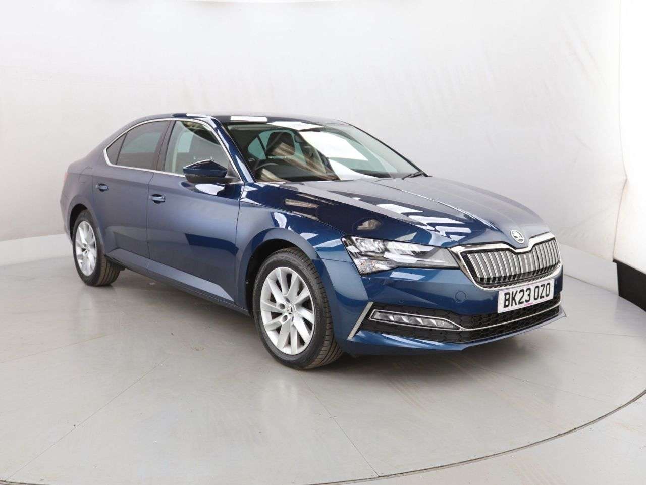 A 2023 SKODA SUPERB 1.4 TSI iV 13kWh SE Technology Hatchback 5dr Petrol Plug-in Hybrid DSG Euro A 2023 SKODA SUPERB 1.4 TSI iV 13kWh SE Technology Hatchback 5dr Petrol Plug-in Hybrid DSG Euro
