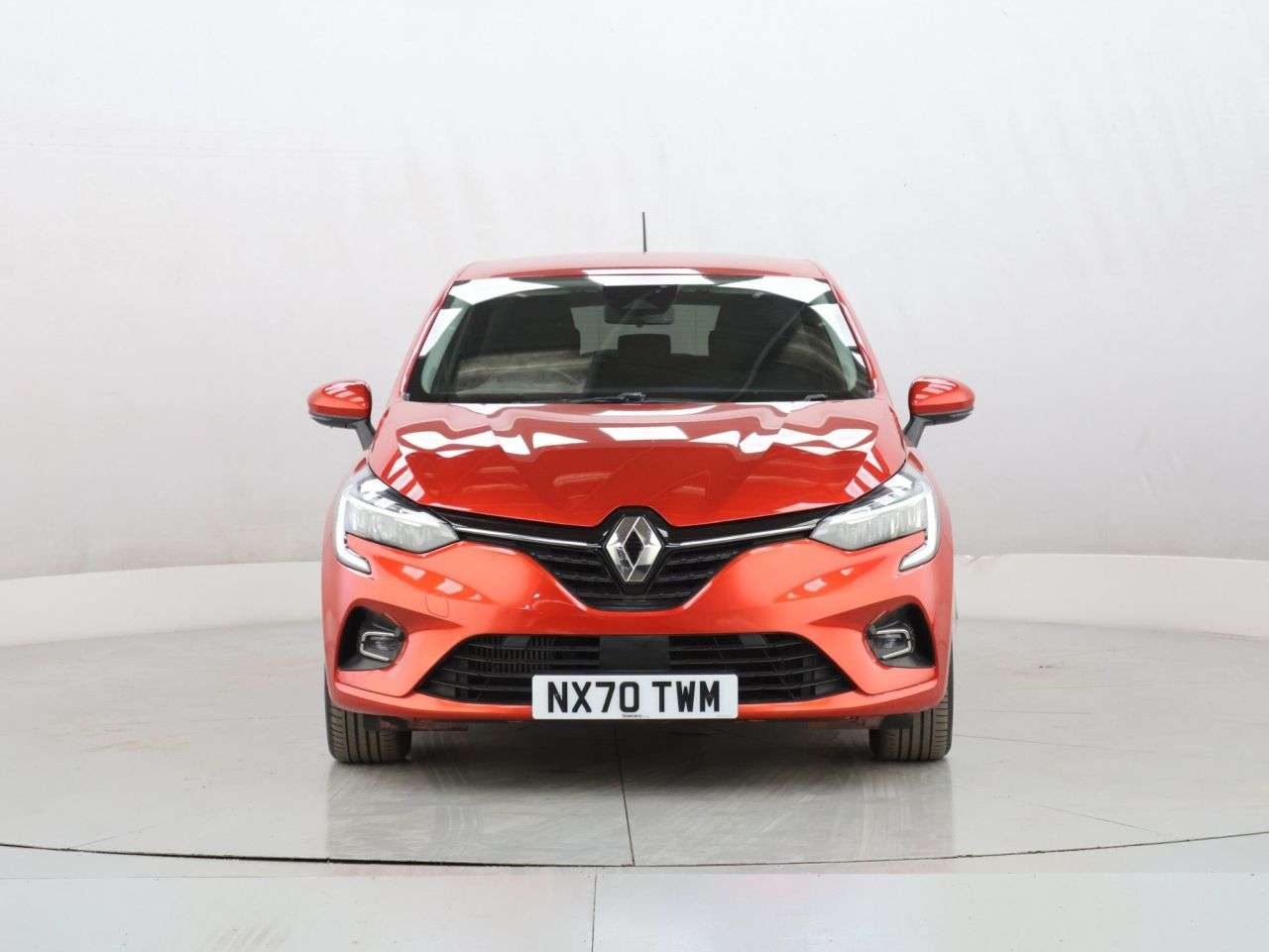 A 2020 RENAULT CLIO 1.0 TCe Iconic Hatchback 5dr Petrol CVT A7 Euro 6 (s/s) (100 ps) A 2020 RENAULT CLIO 1.0 TCe Iconic Hatchback 5dr Petrol CVT A7 Euro 6 (s/s) (100 ps)