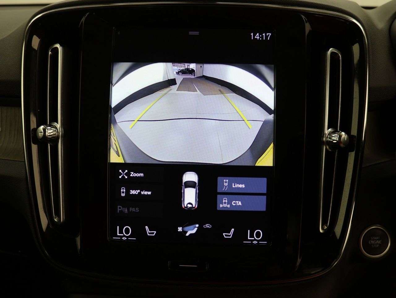 2019 VOLVO XC40 2019 VOLVO XC40