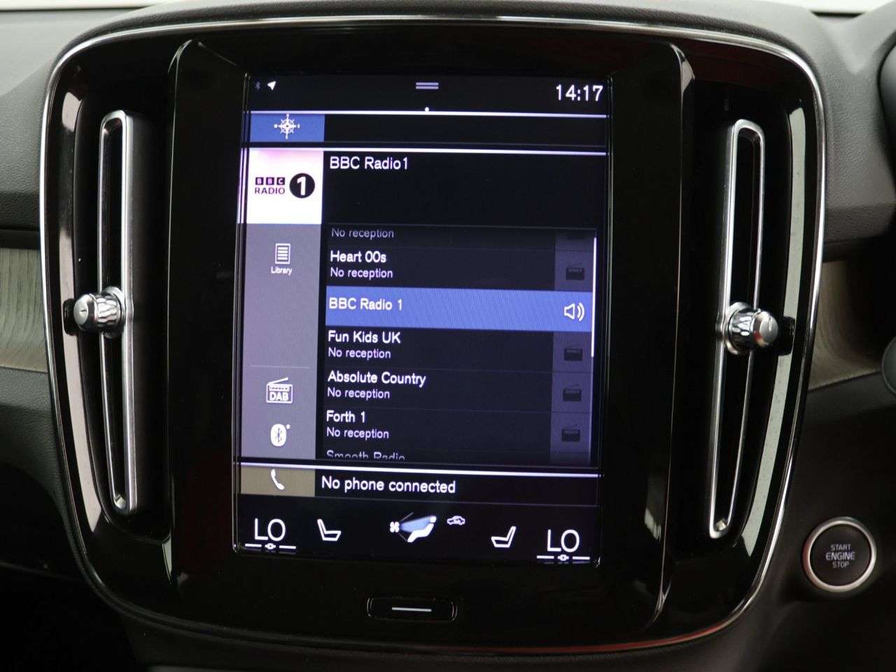 2019 VOLVO XC40 2019 VOLVO XC40