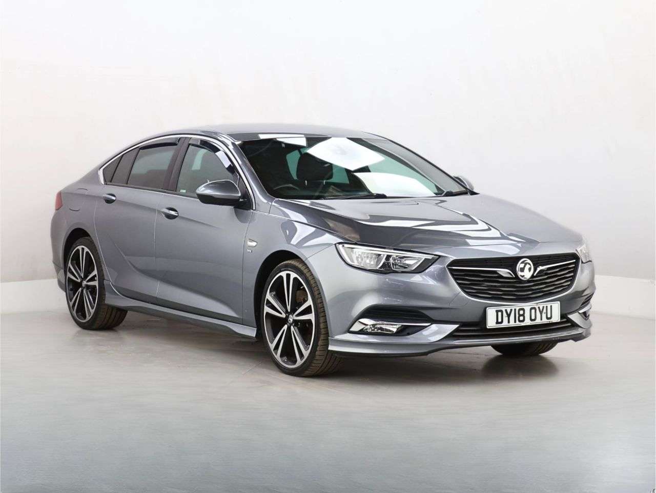 A 2018 VAUXHALL INSIGNIA 2.0 Turbo D BlueInjection SRi VX Line Nav Grand Sport 5dr Diesel Manual Eur A 2018 VAUXHALL INSIGNIA 2.0 Turbo D BlueInjection SRi VX Line Nav Grand Sport 5dr Diesel Manual Eur