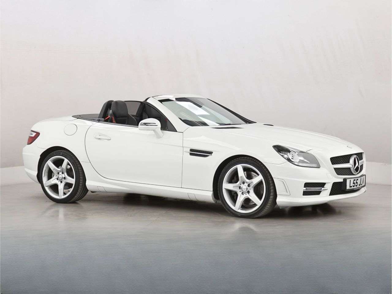 A 2012 MERCEDES-BENZ SLK 2.1 SLK250 CDI BlueEfficiency AMG Sport Convertible 2dr Diesel G-Tronic+ Eu A 2012 MERCEDES-BENZ SLK 2.1 SLK250 CDI BlueEfficiency AMG Sport Convertible 2dr Diesel G-Tronic+ Eu