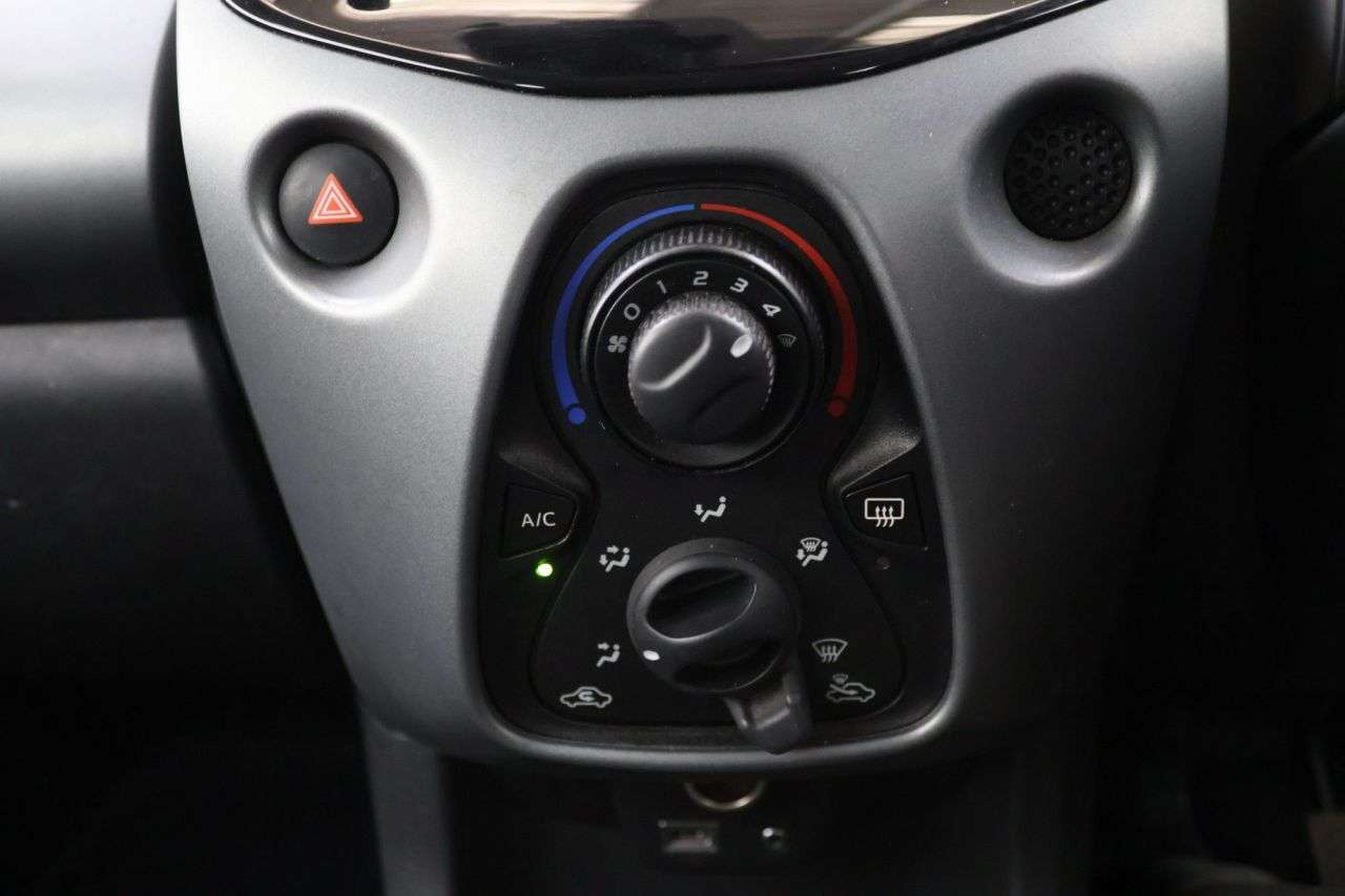 2021 TOYOTA AYGO 2021 TOYOTA AYGO