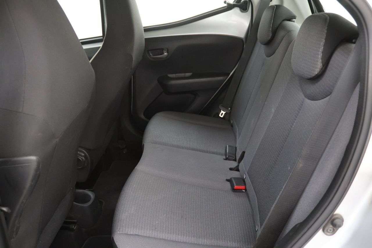 2021 TOYOTA AYGO 2021 TOYOTA AYGO
