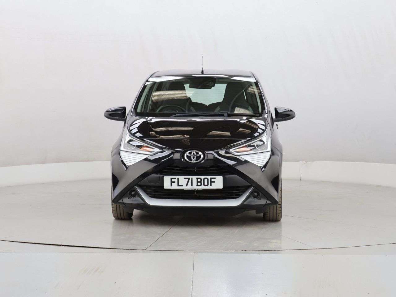 A 2021 TOYOTA AYGO 1.0 VVT-i x-play Hatchback 5dr Petrol Manual Euro 6 (s/s) (71 ps) A 2021 TOYOTA AYGO 1.0 VVT-i x-play Hatchback 5dr Petrol Manual Euro 6 (s/s) (71 ps)