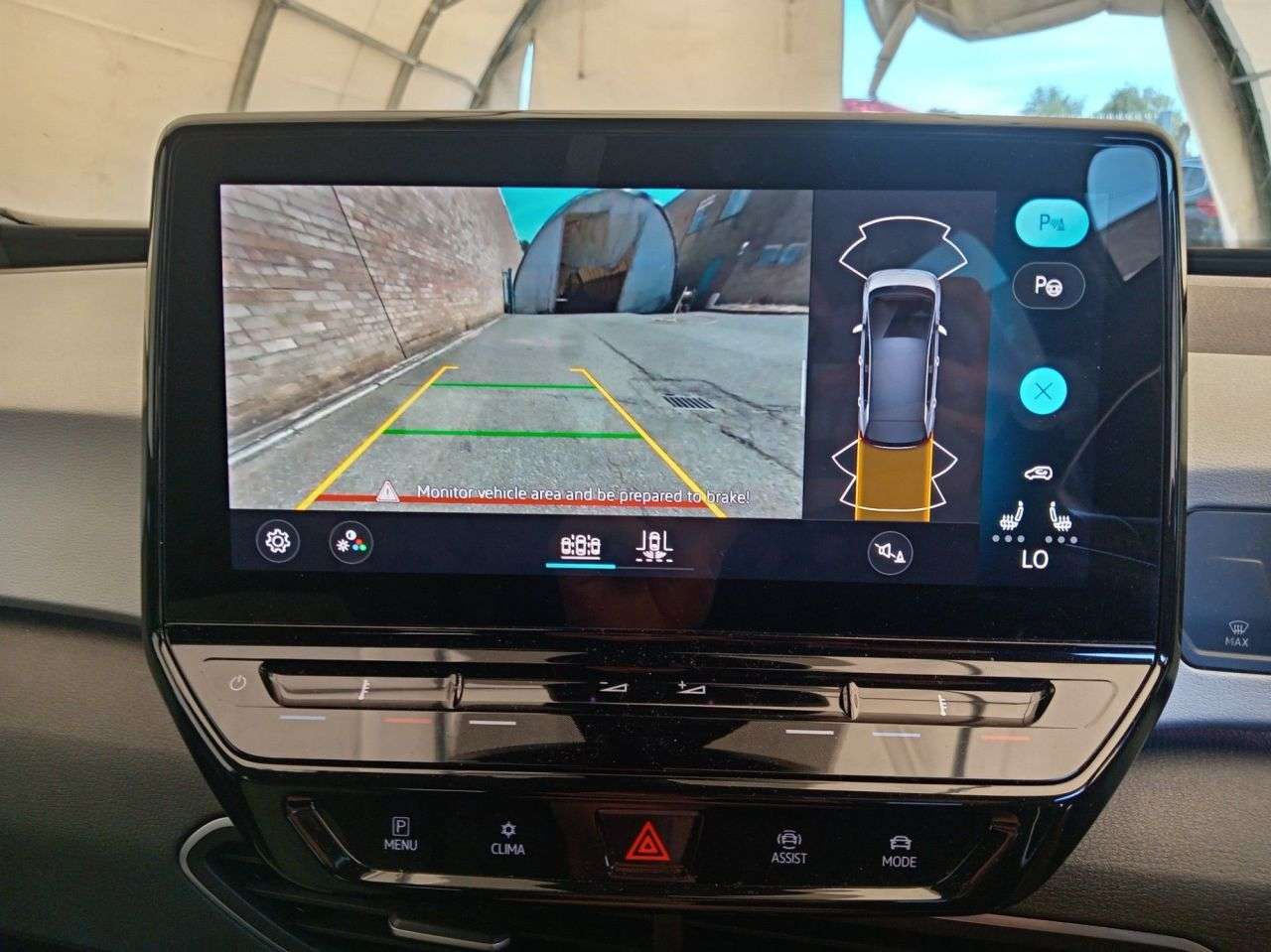 A 2023 VOLKSWAGEN ID3 Pro Performance 58kWh Life Hatchback 5dr Electric Auto (204 ps) A 2023 VOLKSWAGEN ID3 Pro Performance 58kWh Life Hatchback 5dr Electric Auto (204 ps)