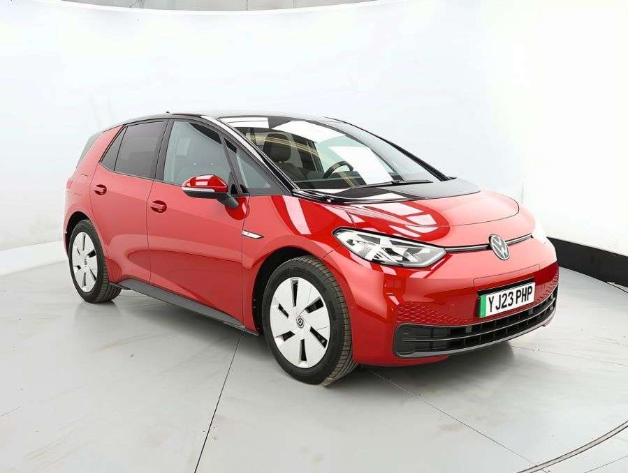 A 2023 VOLKSWAGEN ID3 Pro Performance 58kWh Life Hatchback 5dr Electric Auto (204 ps) A 2023 VOLKSWAGEN ID3 Pro Performance 58kWh Life Hatchback 5dr Electric Auto (204 ps)