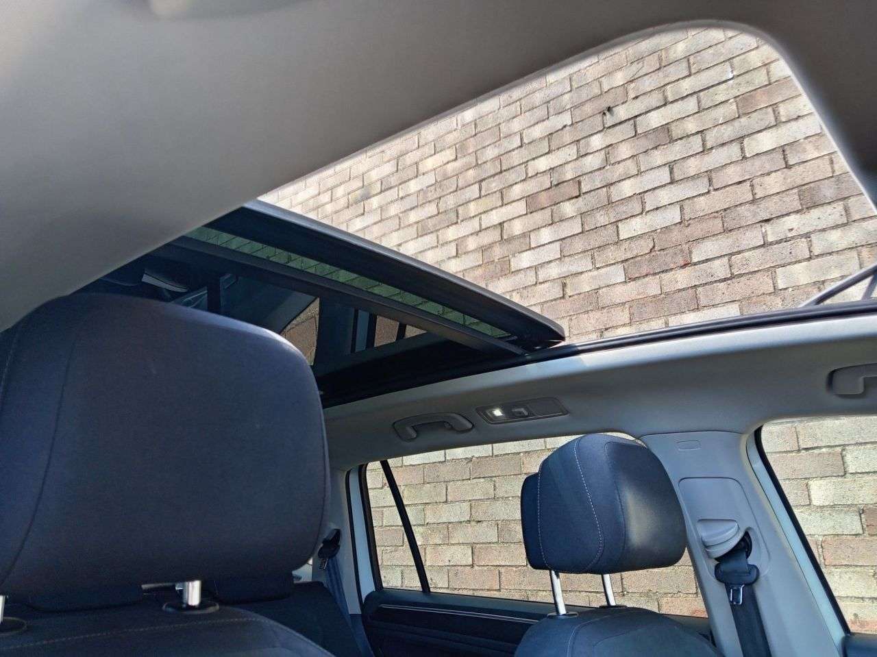 A 2021 VOLKSWAGEN TIGUAN ALLSPACE 1.5 TSI EVO SEL SUV 5dr Petrol DSG Euro 6 (s/s) (150 ps) A 2021 VOLKSWAGEN TIGUAN ALLSPACE 1.5 TSI EVO SEL SUV 5dr Petrol DSG Euro 6 (s/s) (150 ps)
