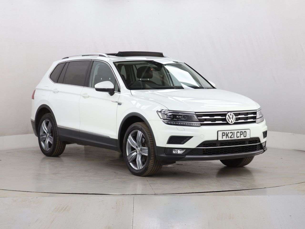 A 2021 VOLKSWAGEN TIGUAN ALLSPACE 1.5 TSI EVO SEL SUV 5dr Petrol DSG Euro 6 (s/s) (150 ps) A 2021 VOLKSWAGEN TIGUAN ALLSPACE 1.5 TSI EVO SEL SUV 5dr Petrol DSG Euro 6 (s/s) (150 ps)