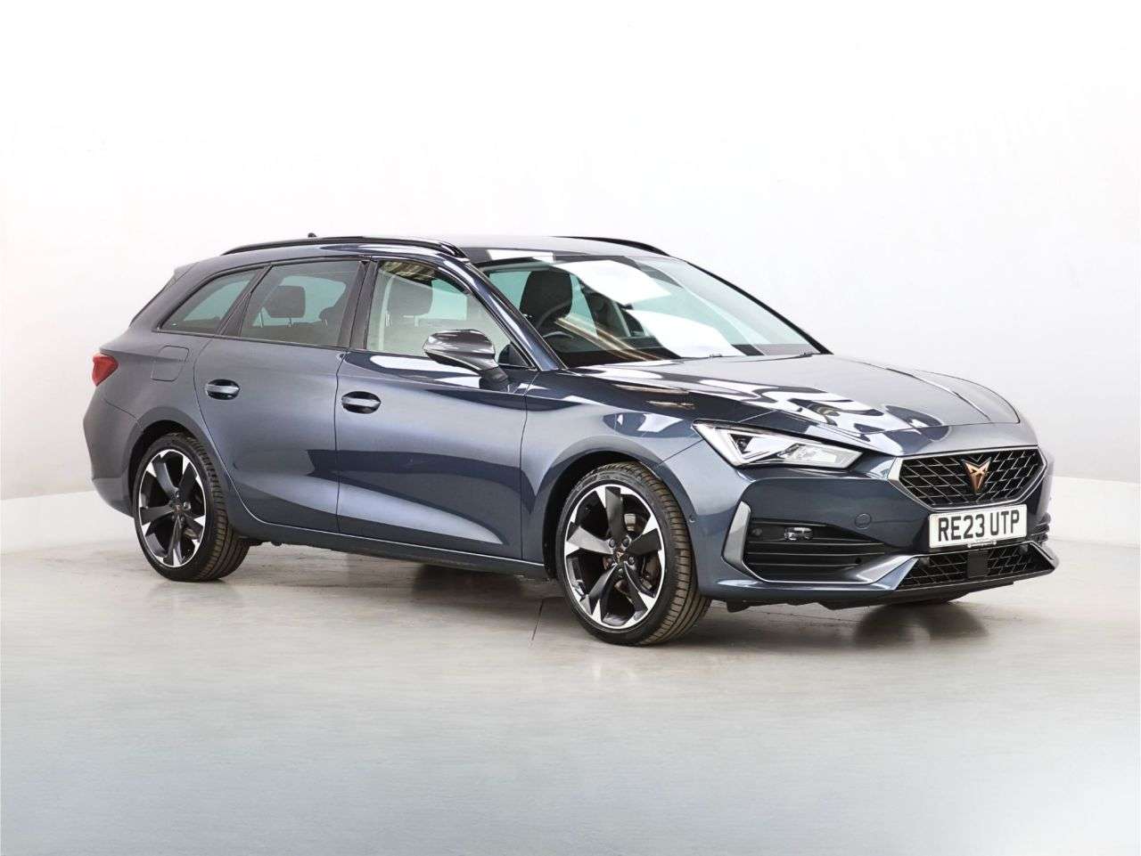 A 2023 CUPRA LEON 1.5 eTSI EVO V1 Estate 5dr Petrol Hybrid DSG Euro 6 (s/s) (150 ps) A 2023 CUPRA LEON 1.5 eTSI EVO V1 Estate 5dr Petrol Hybrid DSG Euro 6 (s/s) (150 ps)