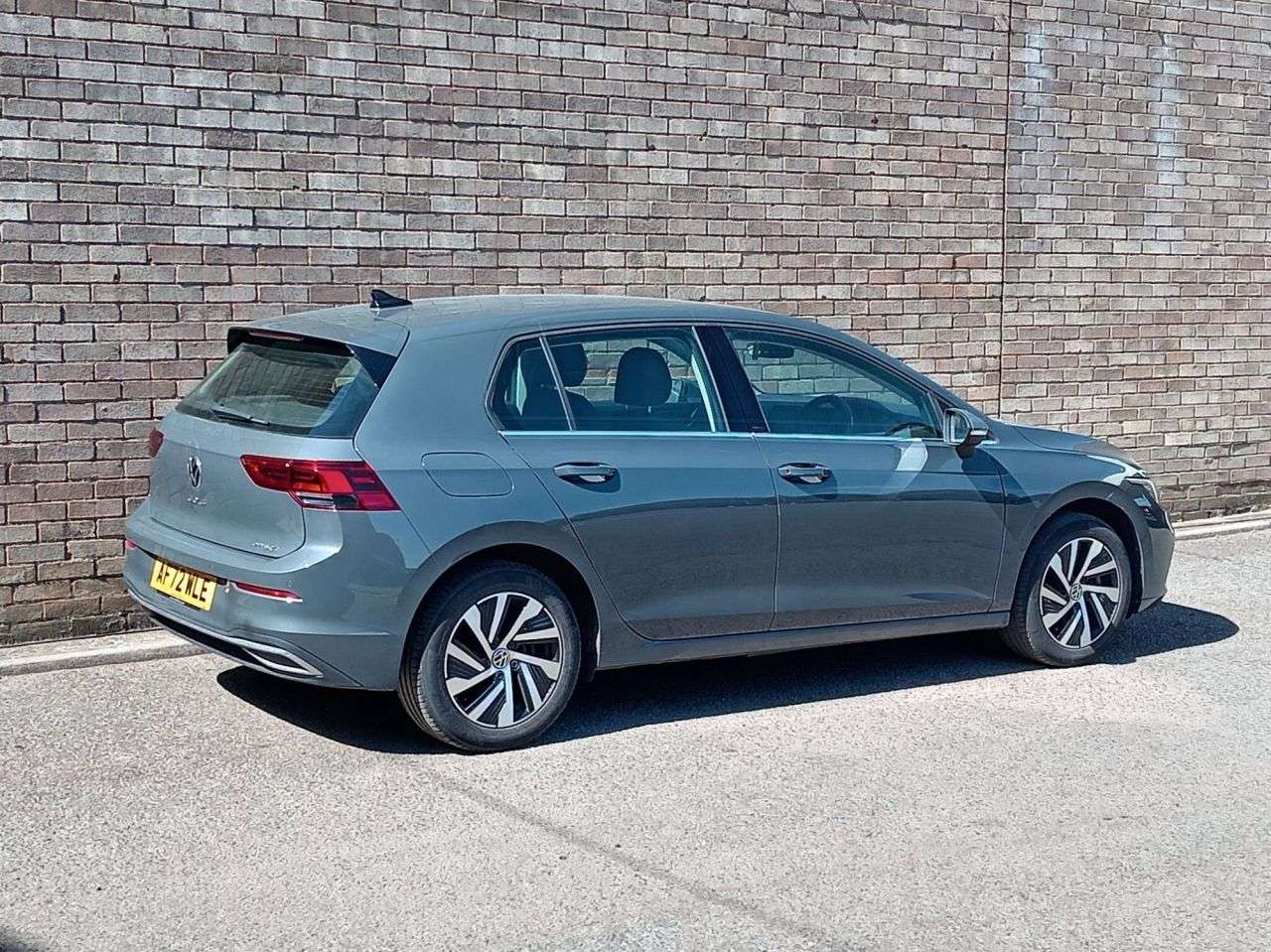 A 2022 VOLKSWAGEN GOLF 1.4 TSI 13kWh Style Hatchback 5dr Petrol Plug-in Hybrid DSG Euro 6 (s/s) (2 A 2022 VOLKSWAGEN GOLF 1.4 TSI 13kWh Style Hatchback 5dr Petrol Plug-in Hybrid DSG Euro 6 (s/s) (2