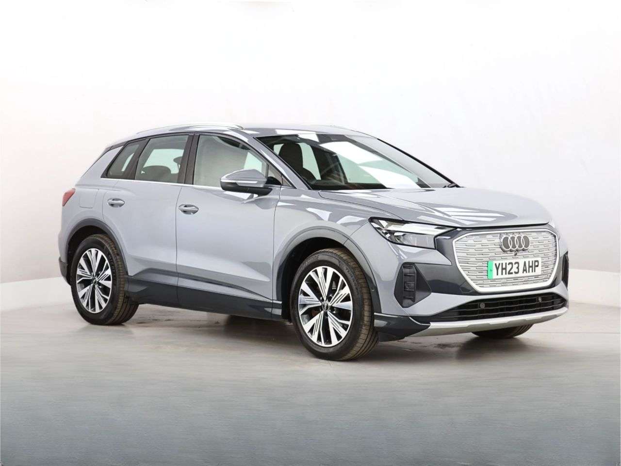 A 2023 AUDI Q4 E-TRON 40 Sport SUV 5dr Electric Auto 82kWh (204 ps) A 2023 AUDI Q4 E-TRON 40 Sport SUV 5dr Electric Auto 82kWh (204 ps)