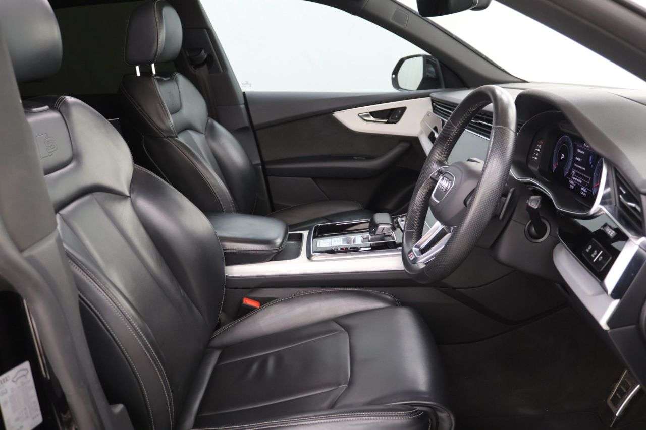 2019 AUDI Q8 2019 AUDI Q8