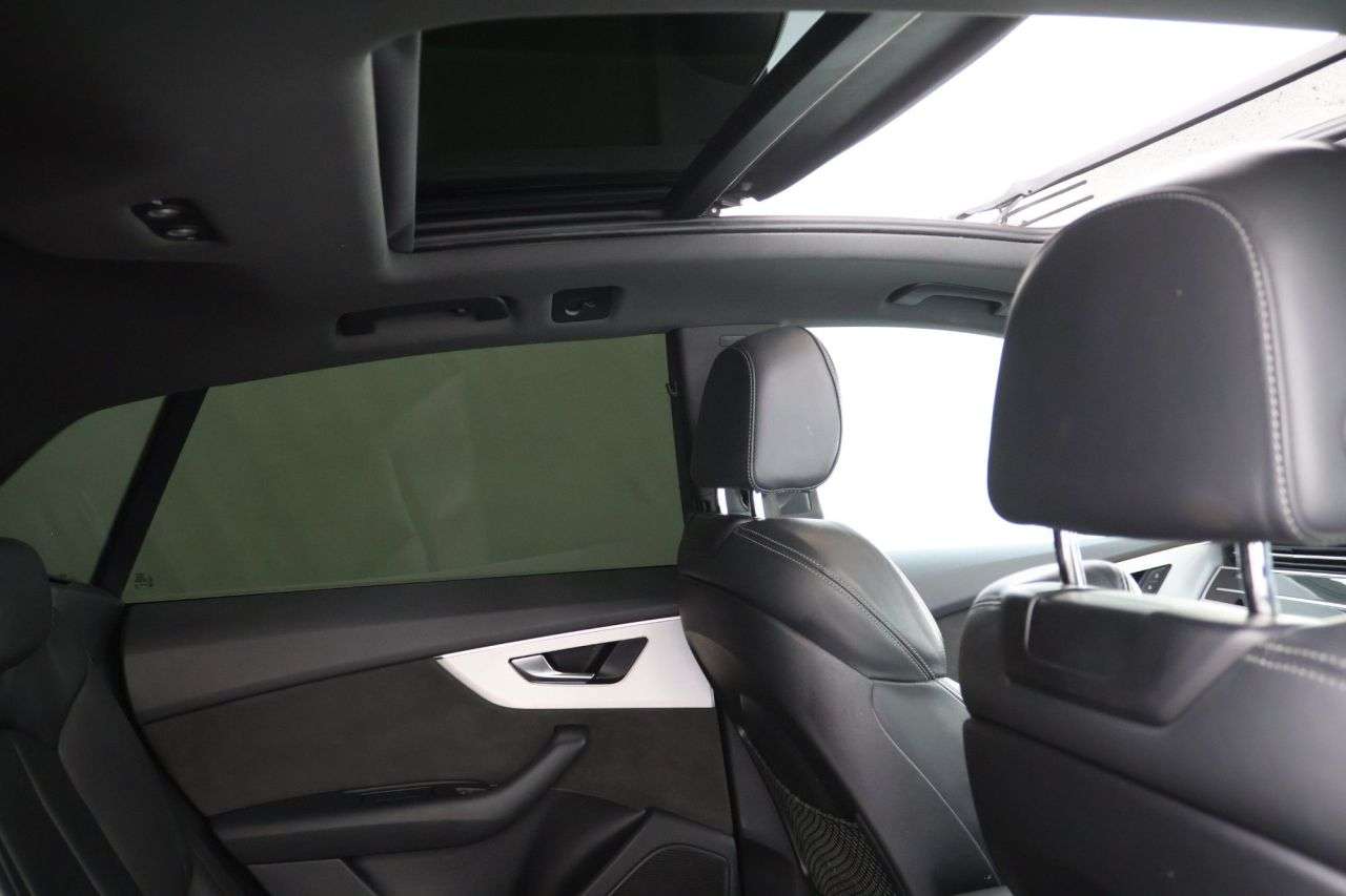 A 2019 AUDI Q8 3.0 TDI V6 50 S line SUV 5dr Diesel Tiptronic quattro Euro 6 (s/s) (286 ps) A 2019 AUDI Q8 3.0 TDI V6 50 S line SUV 5dr Diesel Tiptronic quattro Euro 6 (s/s) (286 ps)