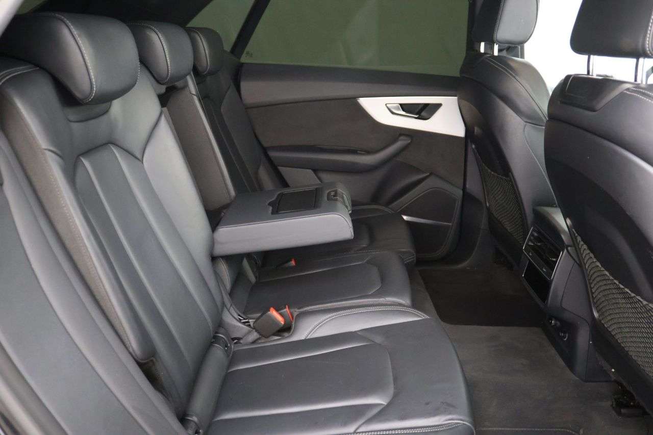 2019 AUDI Q8 2019 AUDI Q8