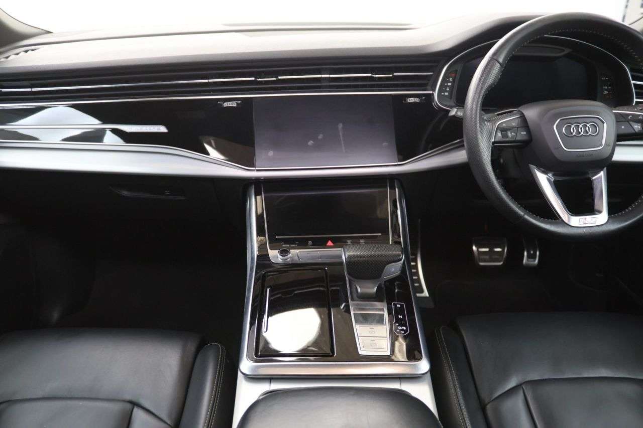 2019 AUDI Q8 2019 AUDI Q8