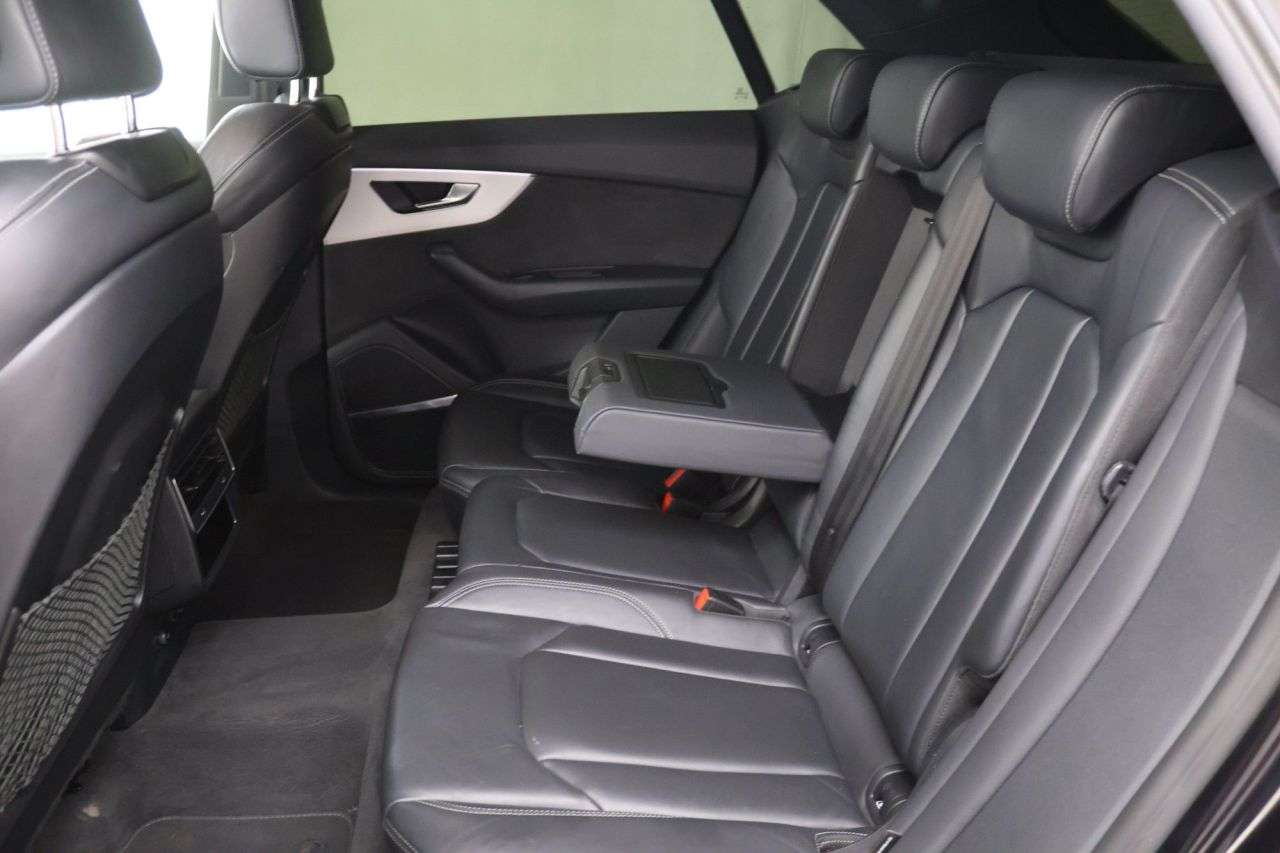 2019 AUDI Q8 2019 AUDI Q8