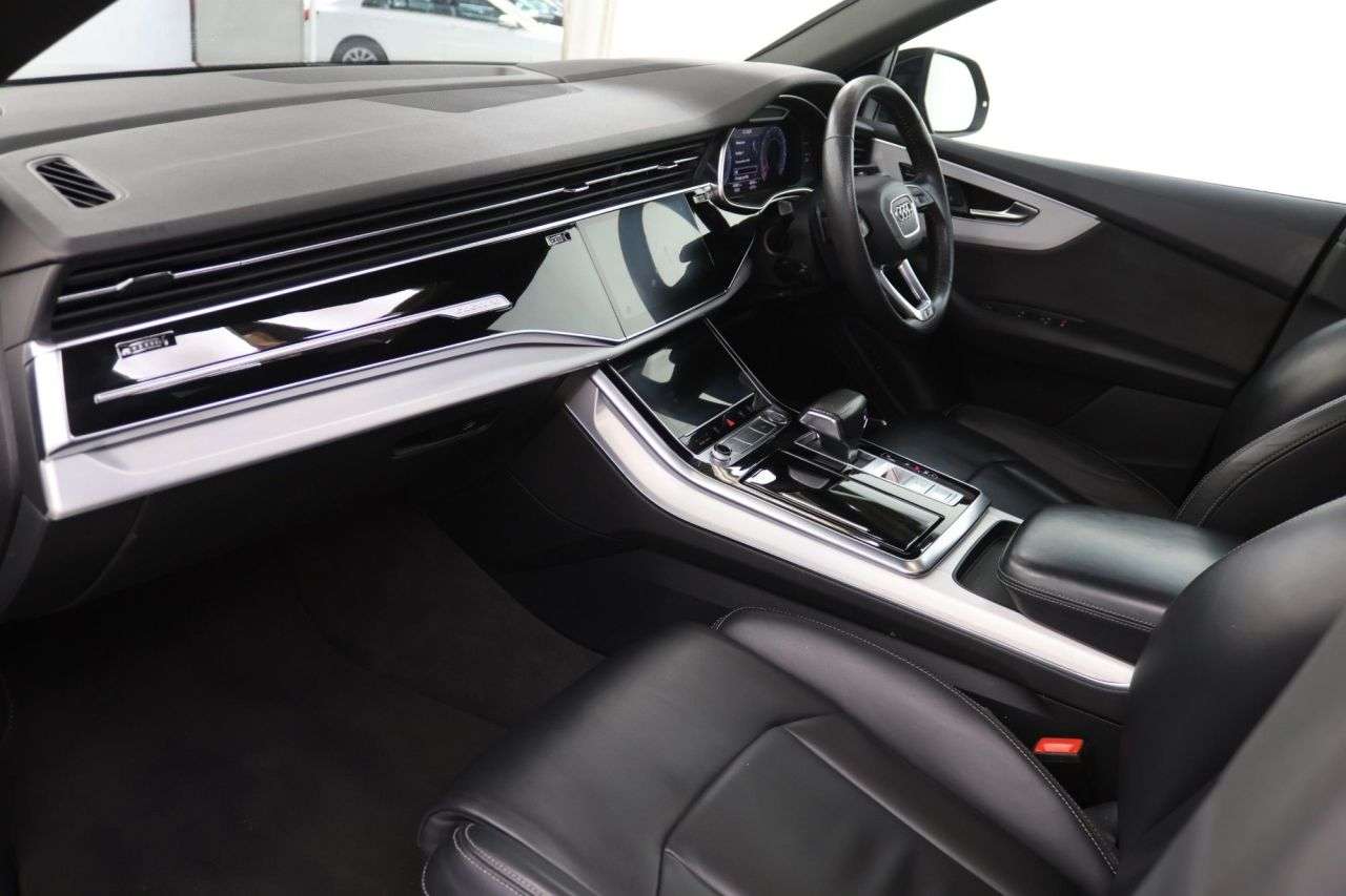 2019 AUDI Q8 2019 AUDI Q8