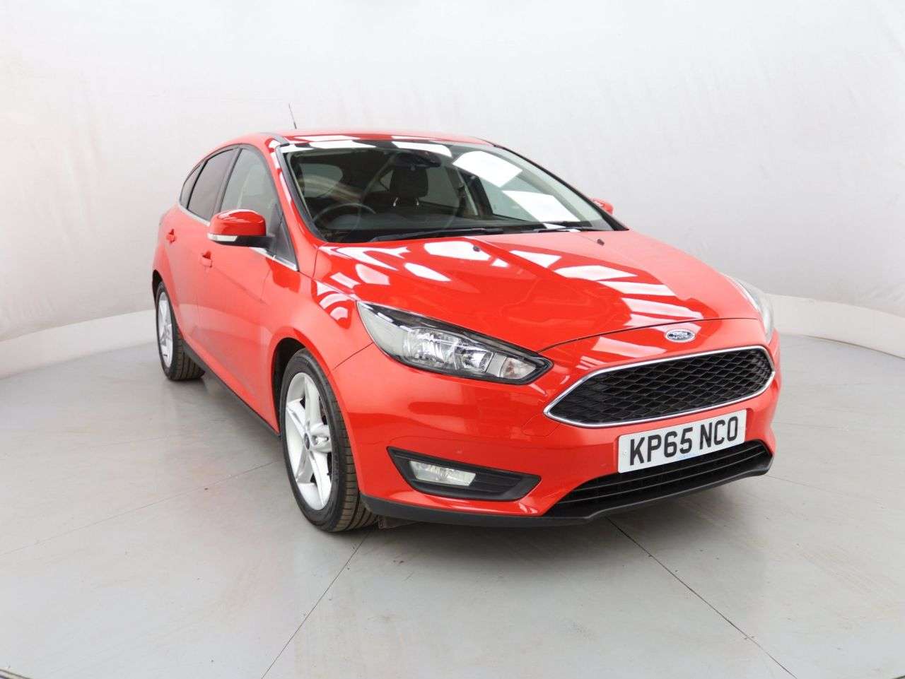 A 2015 FORD FOCUS 1.0T EcoBoost Zetec Hatchback 5dr Petrol Manual Euro 6 (s/s) (125 ps) Hatch A 2015 FORD FOCUS 1.0T EcoBoost Zetec Hatchback 5dr Petrol Manual Euro 6 (s/s) (125 ps) Hatch