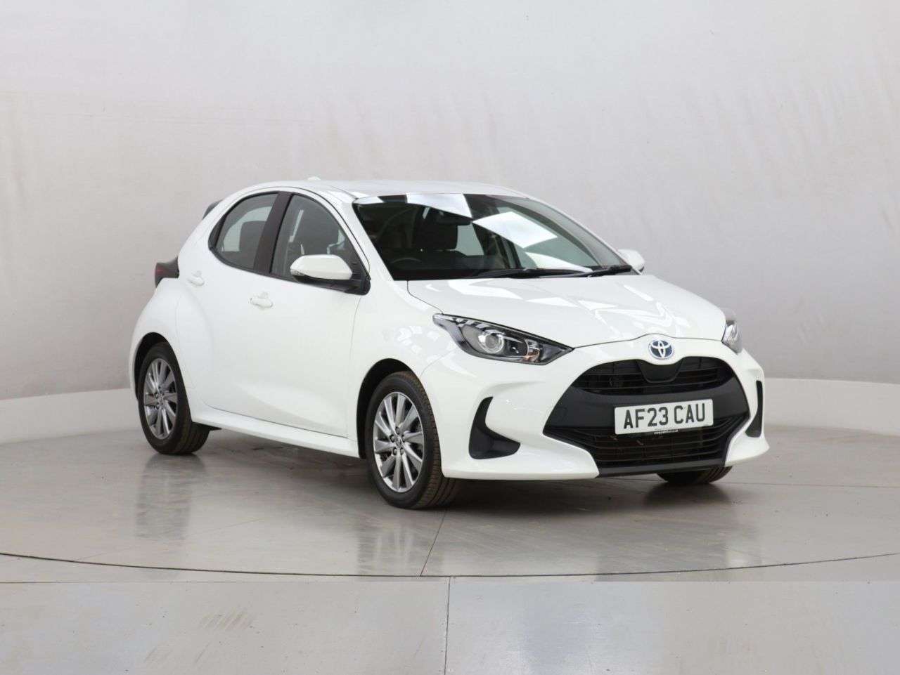 A 2023 TOYOTA YARIS 1.5 VVT-h Icon Hatchback 5dr Petrol Hybrid E-CVT Euro 6 (s/s) (116 ps) A 2023 TOYOTA YARIS 1.5 VVT-h Icon Hatchback 5dr Petrol Hybrid E-CVT Euro 6 (s/s) (116 ps)