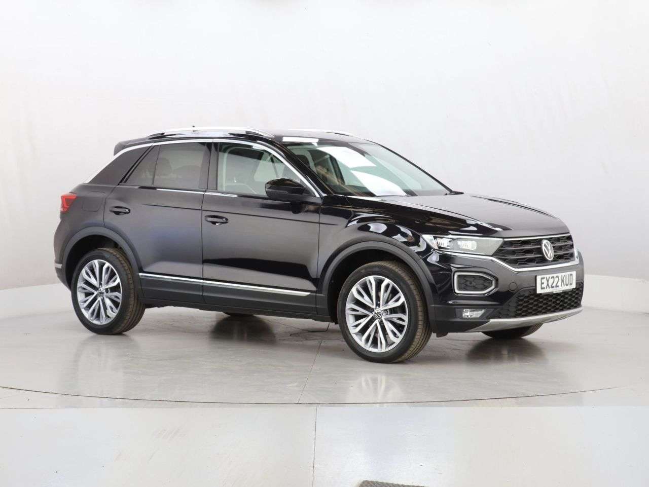 A 2022 VOLKSWAGEN T-ROC 1.5 TSI GPF EVO SEL SUV 5dr Petrol DSG Euro 6 (s/s) (150 ps) A 2022 VOLKSWAGEN T-ROC 1.5 TSI GPF EVO SEL SUV 5dr Petrol DSG Euro 6 (s/s) (150 ps)