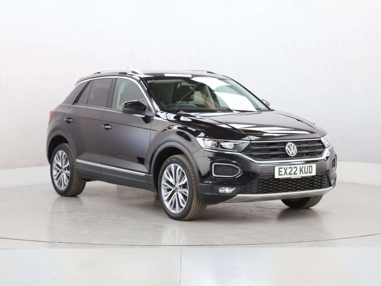 A 2022 VOLKSWAGEN T-ROC 1.5 TSI GPF EVO SEL SUV 5dr Petrol DSG Euro 6 (s/s) (150 ps) A 2022 VOLKSWAGEN T-ROC 1.5 TSI GPF EVO SEL SUV 5dr Petrol DSG Euro 6 (s/s) (150 ps)