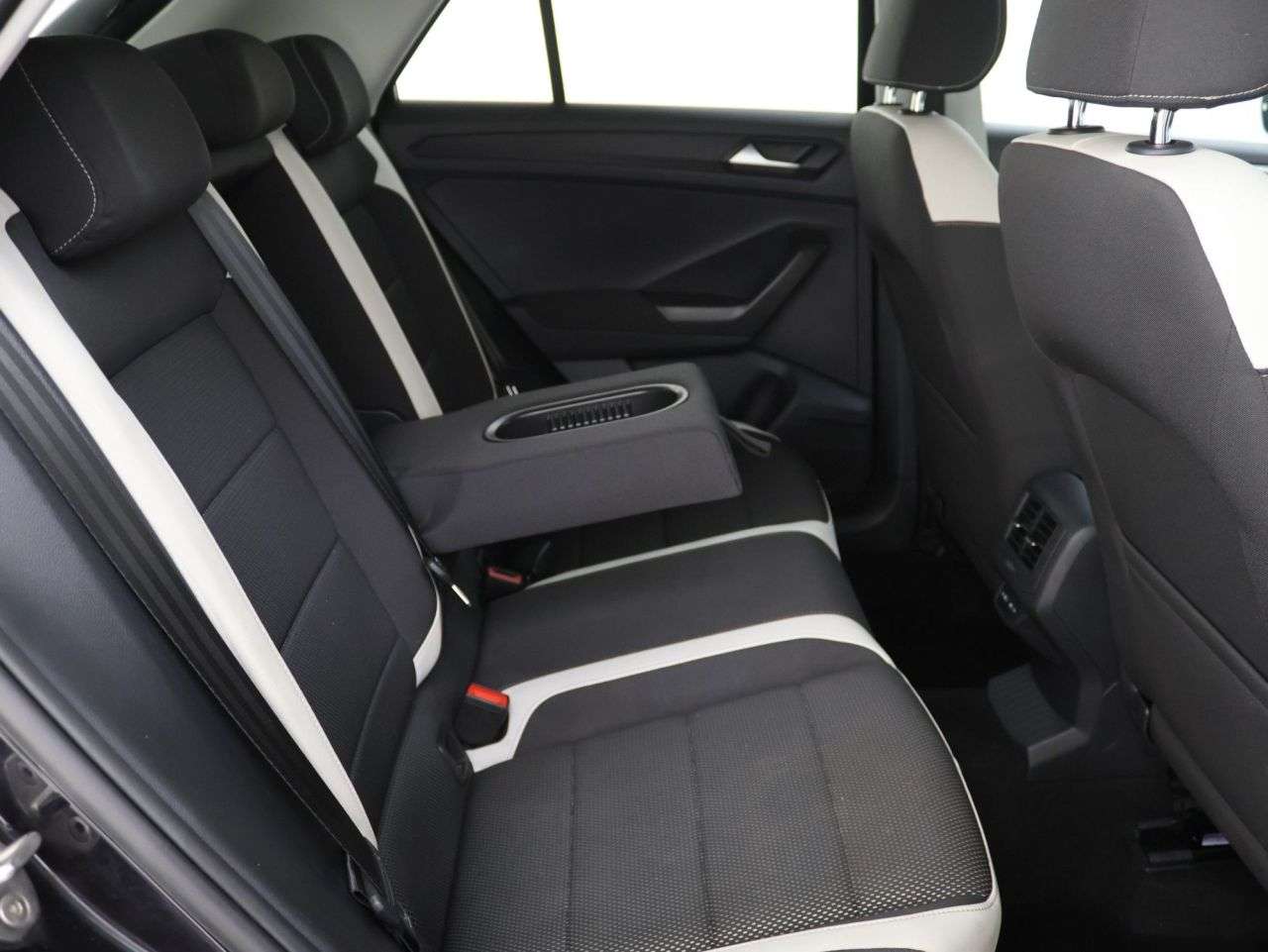 2022 VOLKSWAGEN T-ROC 2022 VOLKSWAGEN T-ROC