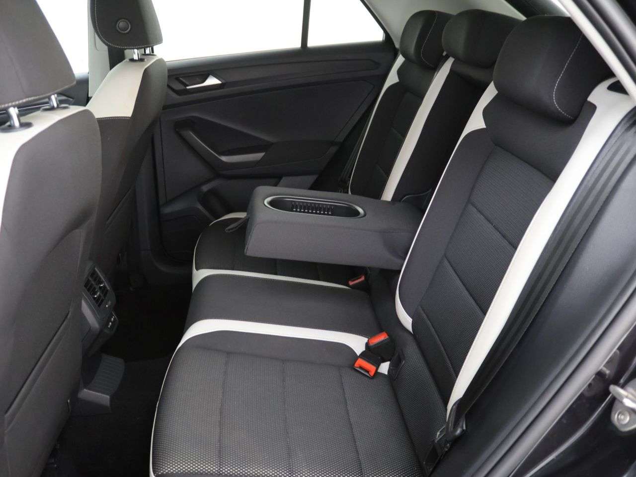 2022 VOLKSWAGEN T-ROC 2022 VOLKSWAGEN T-ROC