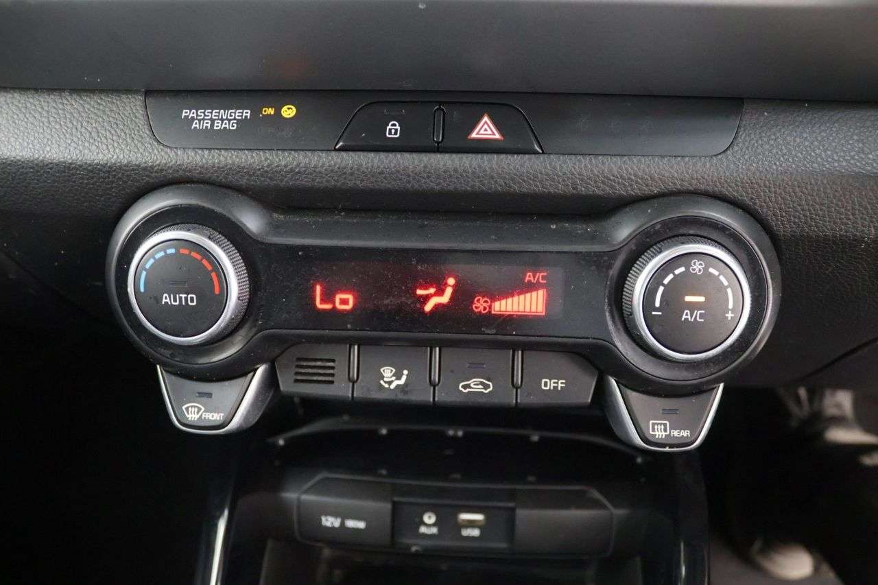 2019 KIA STONIC 2019 KIA STONIC