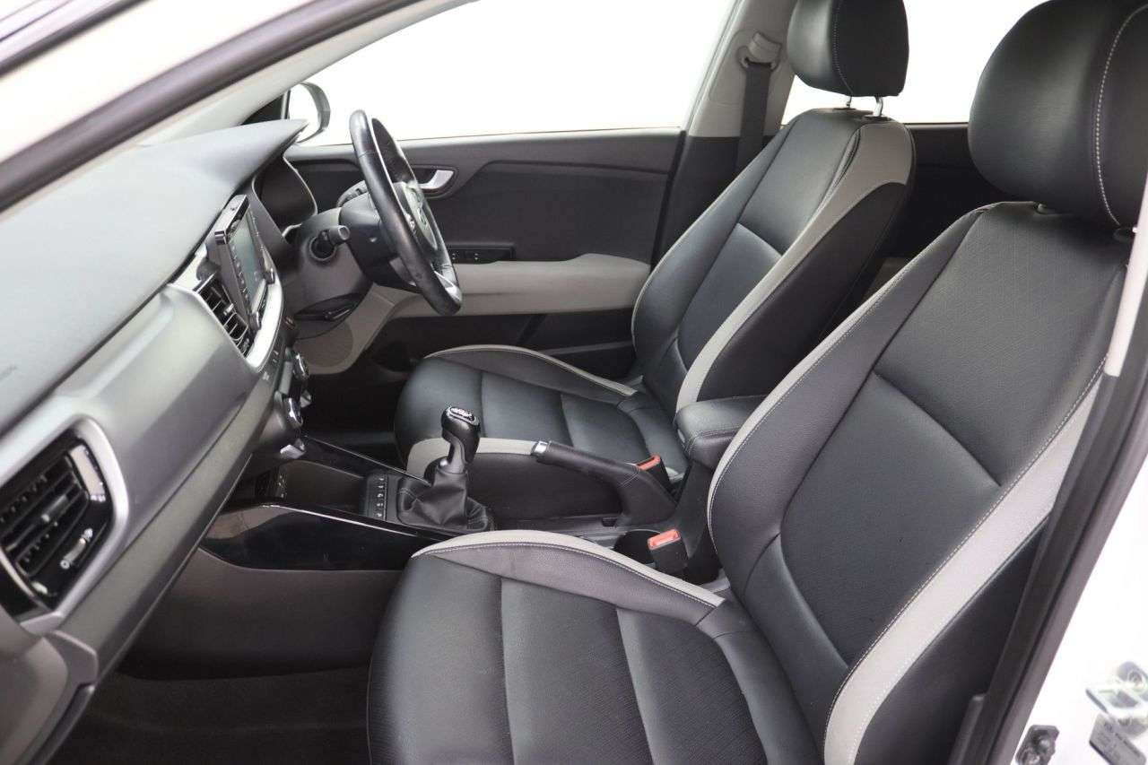 2019 KIA STONIC 2019 KIA STONIC