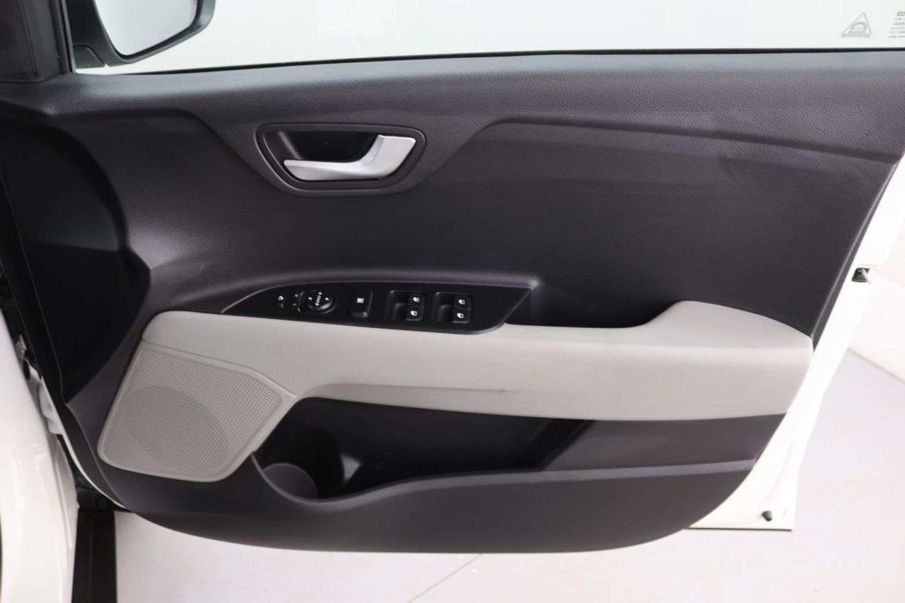 2019 KIA STONIC 2019 KIA STONIC