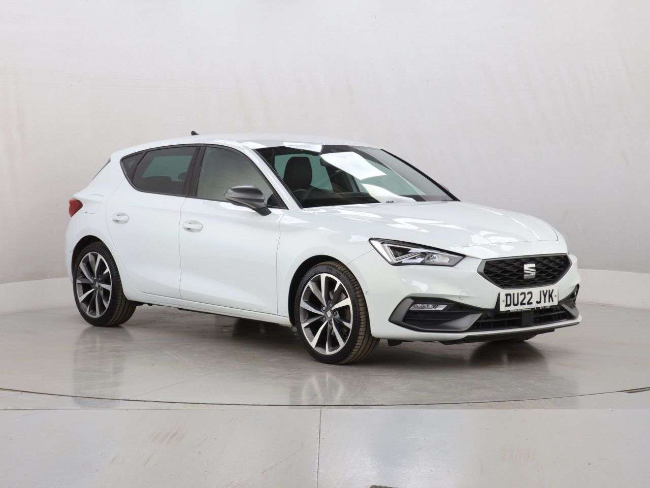 A 2022 SEAT LEON 1.5 TSI EVO FR Sport Hatchback 5dr Petrol Manual Euro 6 (s/s) (150 ps) A 2022 SEAT LEON 1.5 TSI EVO FR Sport Hatchback 5dr Petrol Manual Euro 6 (s/s) (150 ps)