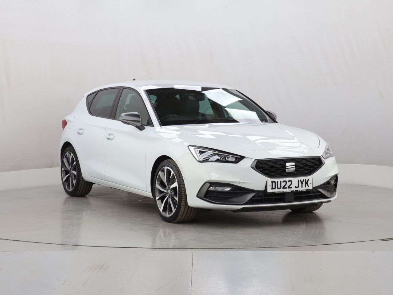 A 2022 SEAT LEON 1.5 TSI EVO FR Sport Hatchback 5dr Petrol Manual Euro 6 (s/s) (150 ps) A 2022 SEAT LEON 1.5 TSI EVO FR Sport Hatchback 5dr Petrol Manual Euro 6 (s/s) (150 ps)