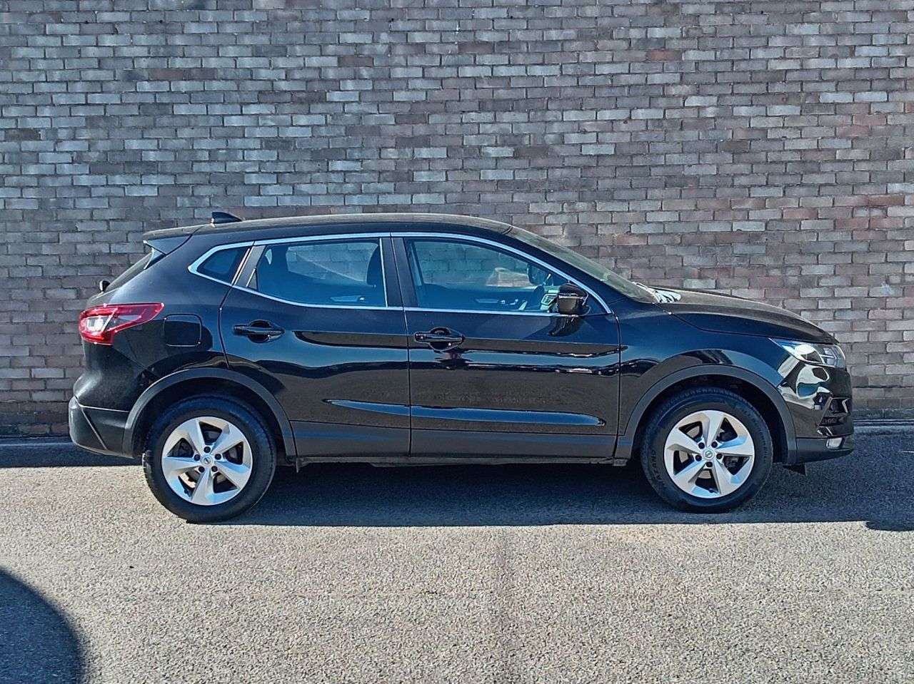 A 2020 NISSAN QASHQAI 1.3 DIG-T Acenta Premium SUV 5dr Petrol Manual Euro 6 (s/s) (140 ps) A 2020 NISSAN QASHQAI 1.3 DIG-T Acenta Premium SUV 5dr Petrol Manual Euro 6 (s/s) (140 ps)
