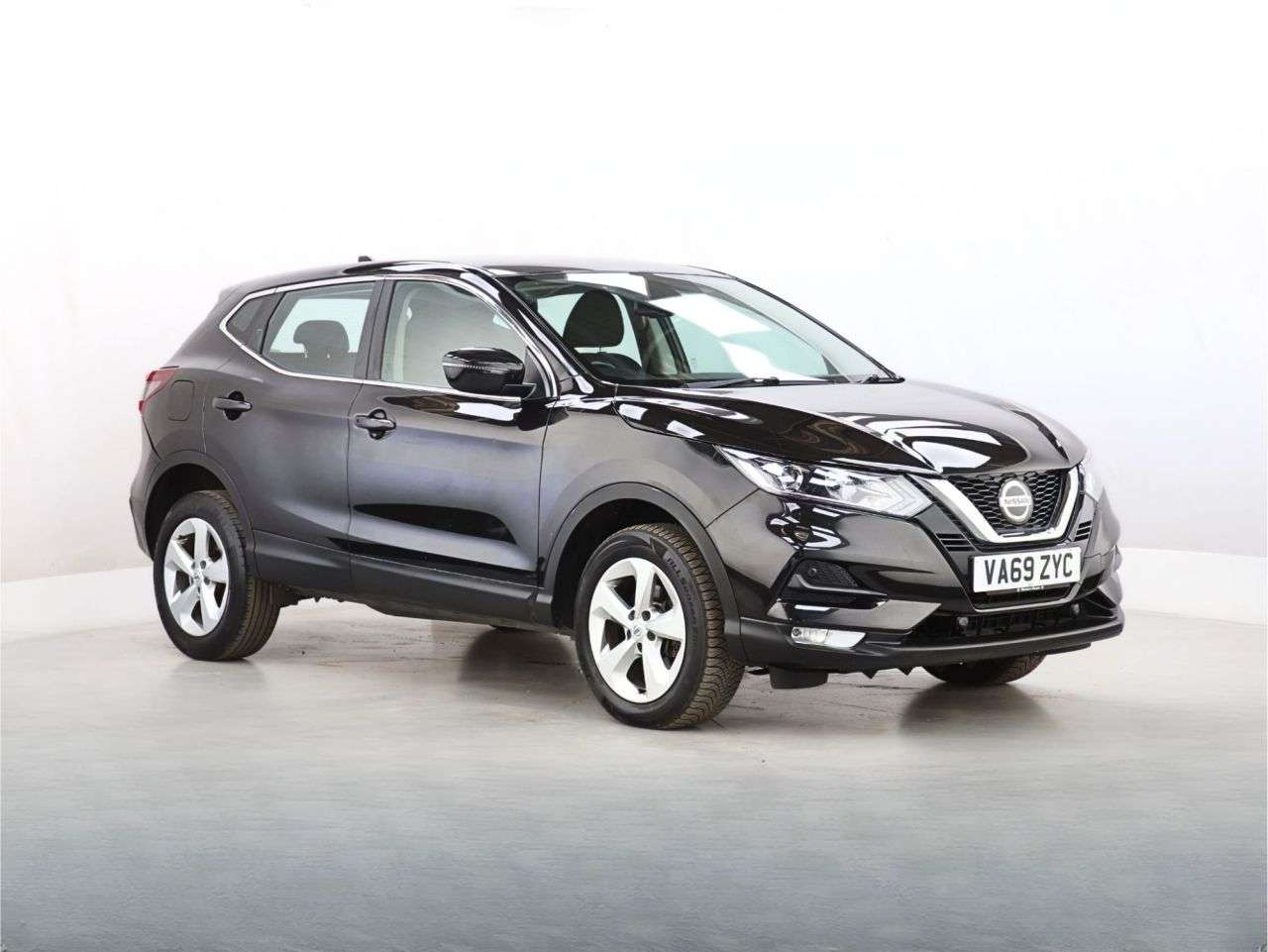 A 2020 NISSAN QASHQAI 1.3 DIG-T Acenta Premium SUV 5dr Petrol Manual Euro 6 (s/s) (140 ps) A 2020 NISSAN QASHQAI 1.3 DIG-T Acenta Premium SUV 5dr Petrol Manual Euro 6 (s/s) (140 ps)