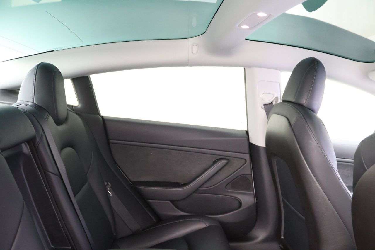 A 2020 TESLA MODEL 3 (Dual Motor) Performance Saloon 4dr Electric Auto 4WDE (Performance Upgrade A 2020 TESLA MODEL 3 (Dual Motor) Performance Saloon 4dr Electric Auto 4WDE (Performance Upgrade