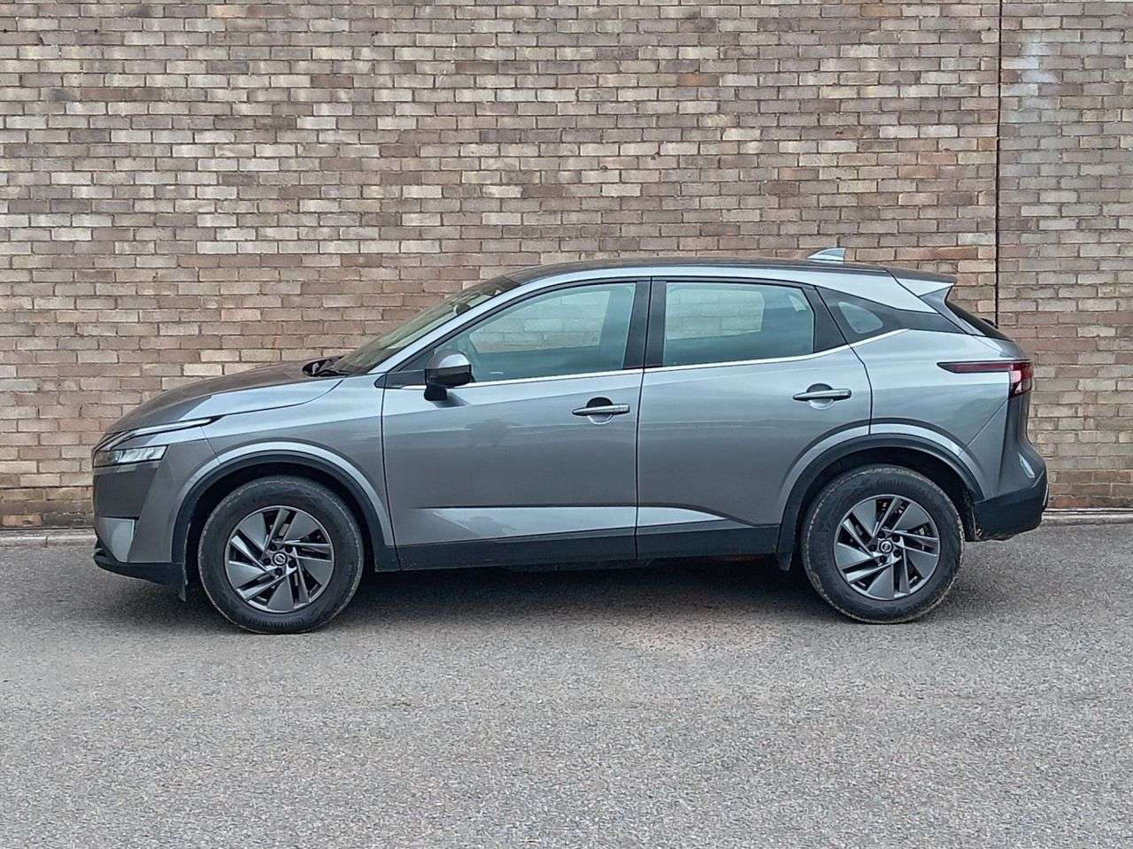 A 2021 NISSAN QASHQAI 1.3 DIG-T MHEV Acenta Premium SUV 5dr Petrol Hybrid XTRON Euro 6 (s/s) (158 A 2021 NISSAN QASHQAI 1.3 DIG-T MHEV Acenta Premium SUV 5dr Petrol Hybrid XTRON Euro 6 (s/s) (158