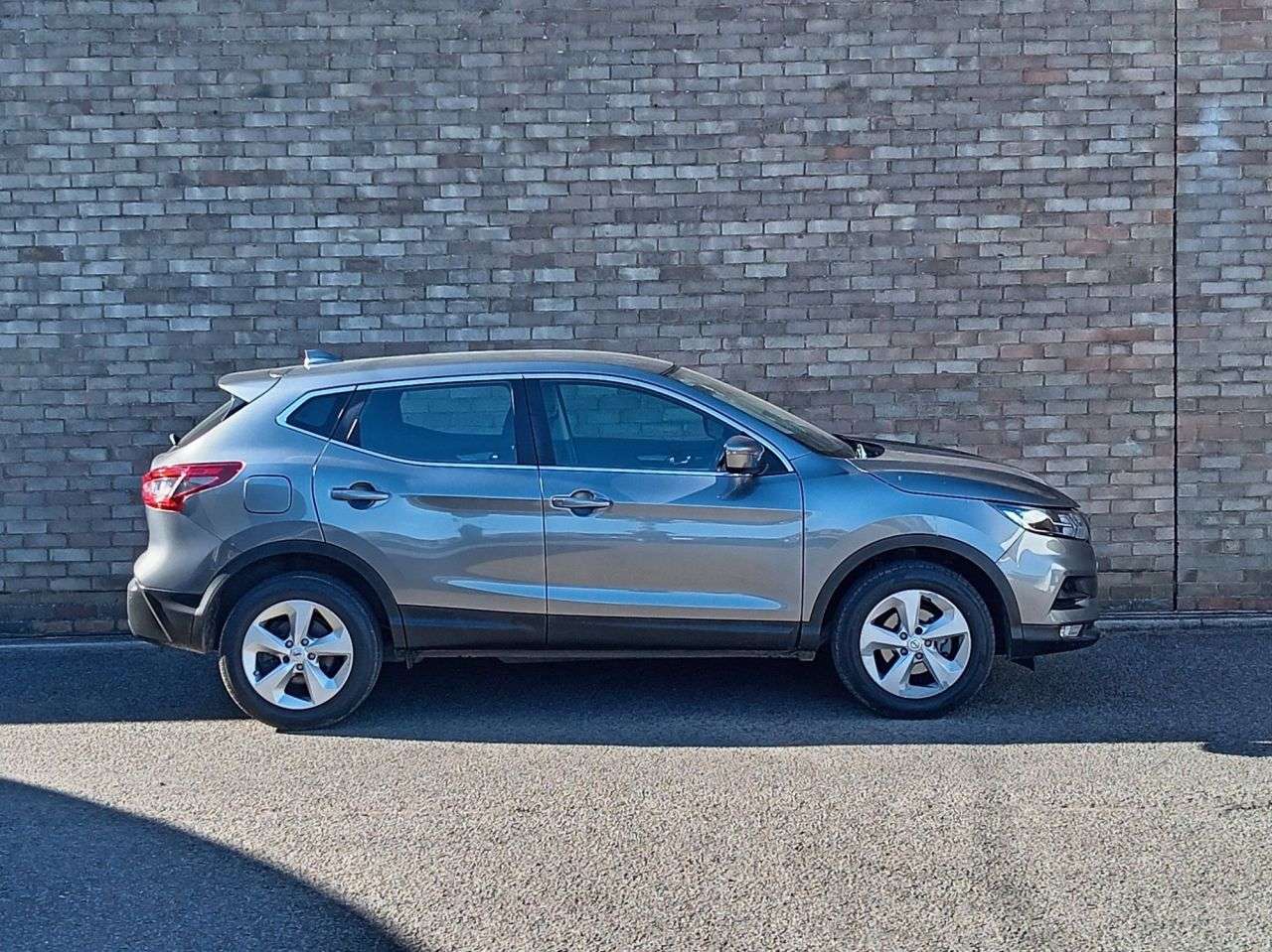 A 2019 NISSAN QASHQAI 1.3 DIG-T Acenta Premium SUV 5dr Petrol Manual Euro 6 (s/s) (140 ps) A 2019 NISSAN QASHQAI 1.3 DIG-T Acenta Premium SUV 5dr Petrol Manual Euro 6 (s/s) (140 ps)