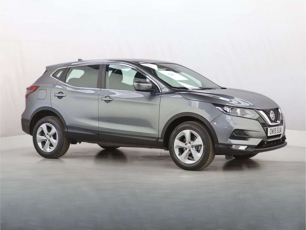 A 2019 NISSAN QASHQAI 1.3 DIG-T Acenta Premium SUV 5dr Petrol Manual Euro 6 (s/s) (140 ps) A 2019 NISSAN QASHQAI 1.3 DIG-T Acenta Premium SUV 5dr Petrol Manual Euro 6 (s/s) (140 ps)