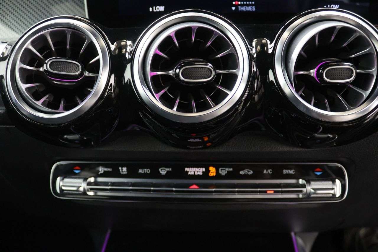 2023 MERCEDES-BENZ GLB CLASS 2023 MERCEDES-BENZ GLB CLASS