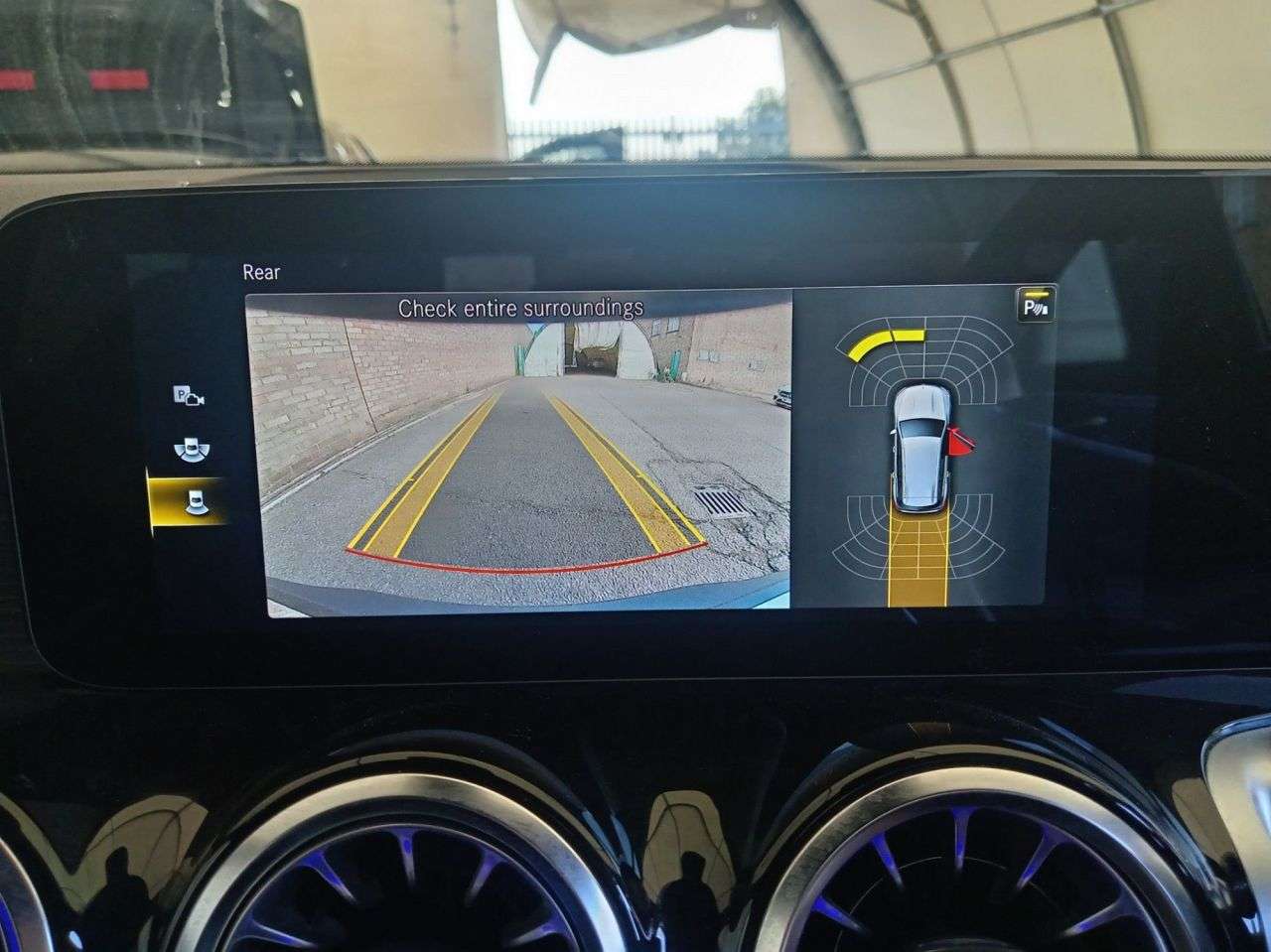 A 2022 MERCEDES-BENZ EQB EQB 350 66.5kWh AMG Line (Premium) SUV 5dr Electric Auto 4MATIC (292 ps) A 2022 MERCEDES-BENZ EQB EQB 350 66.5kWh AMG Line (Premium) SUV 5dr Electric Auto 4MATIC (292 ps)