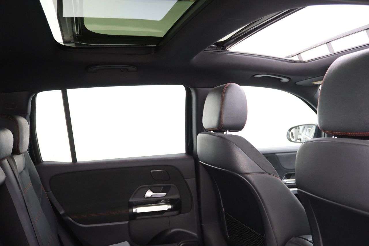 A 2022 MERCEDES-BENZ EQB EQB 350 66.5kWh AMG Line (Premium) SUV 5dr Electric Auto 4MATIC (292 ps) A 2022 MERCEDES-BENZ EQB EQB 350 66.5kWh AMG Line (Premium) SUV 5dr Electric Auto 4MATIC (292 ps)