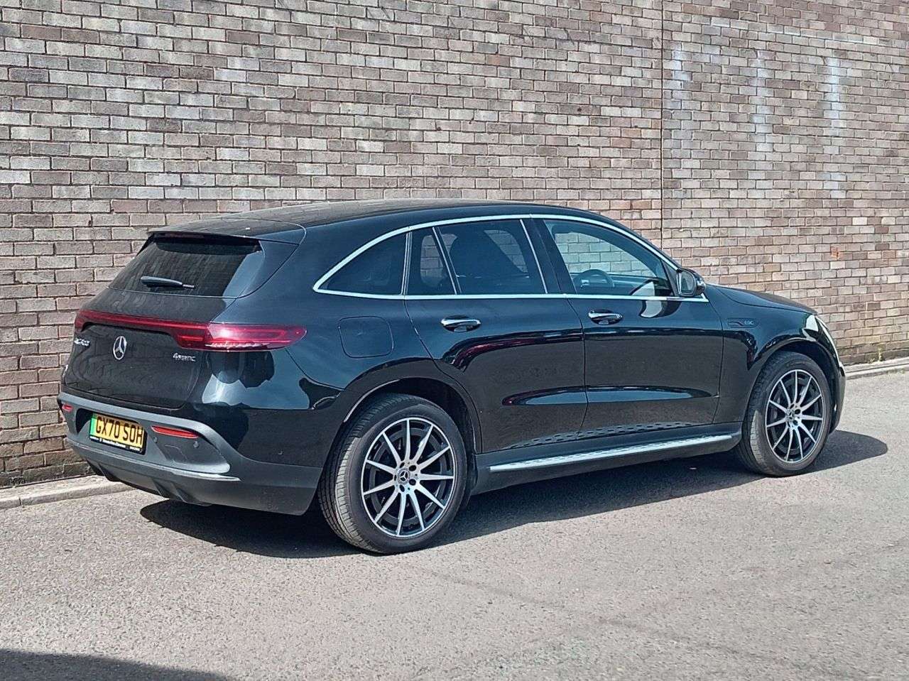 A 2020 MERCEDES-BENZ EQC EQC 400 80kWh AMG Line SUV 5dr Electric Auto 4MATIC (408 ps) A 2020 MERCEDES-BENZ EQC EQC 400 80kWh AMG Line SUV 5dr Electric Auto 4MATIC (408 ps)