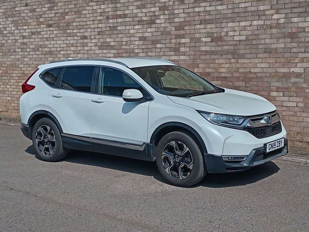 A 2019 HONDA CR-V 1.5 VTEC Turbo SR SUV 5dr Petrol CVT 4WD Euro 6 (193 ps) A 2019 HONDA CR-V 1.5 VTEC Turbo SR SUV 5dr Petrol CVT 4WD Euro 6 (193 ps)