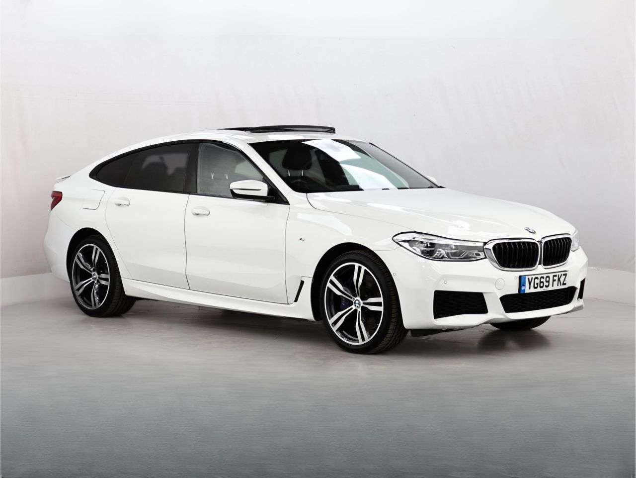 A 2019 BMW 6 SERIES GRAN TURISMO 3.0 630d M Sport GT 5dr Diesel Auto xDrive Euro 6 (s/s) (265 ps) A 2019 BMW 6 SERIES GRAN TURISMO 3.0 630d M Sport GT 5dr Diesel Auto xDrive Euro 6 (s/s) (265 ps)