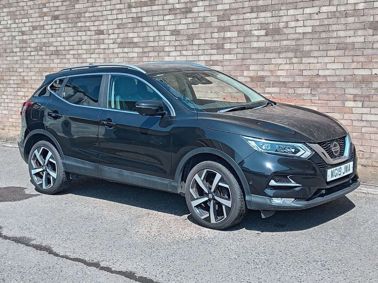 A 2019 NISSAN QASHQAI 1.3 DIG-T Tekna SUV 5dr Petrol Manual Euro 6 (s/s) (140 ps) A 2019 NISSAN QASHQAI 1.3 DIG-T Tekna SUV 5dr Petrol Manual Euro 6 (s/s) (140 ps)