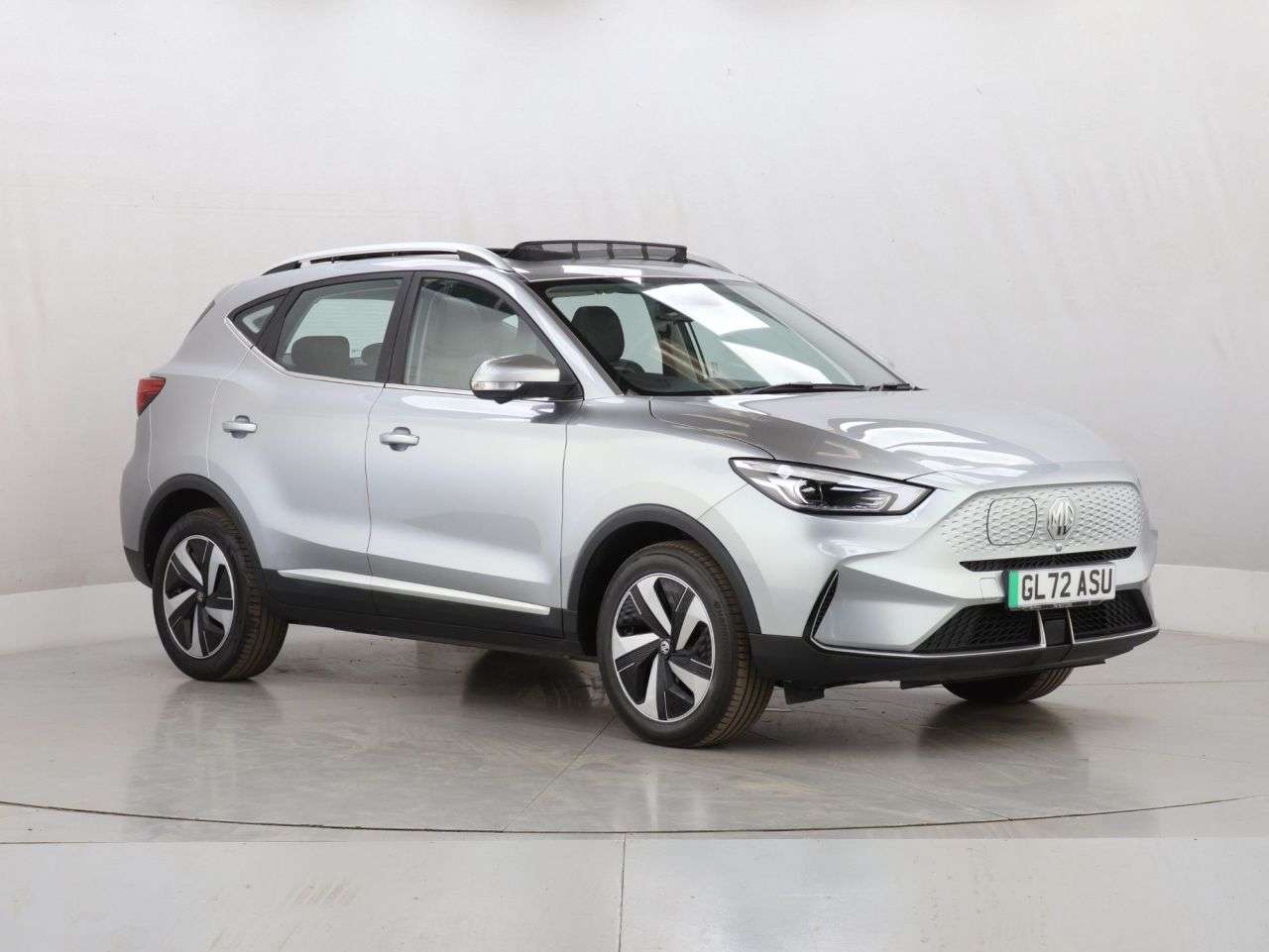 A 2023 MG MG ZS 72.6kWh Trophy Long Range SUV 5dr Electric Auto (156 ps) A 2023 MG MG ZS 72.6kWh Trophy Long Range SUV 5dr Electric Auto (156 ps)